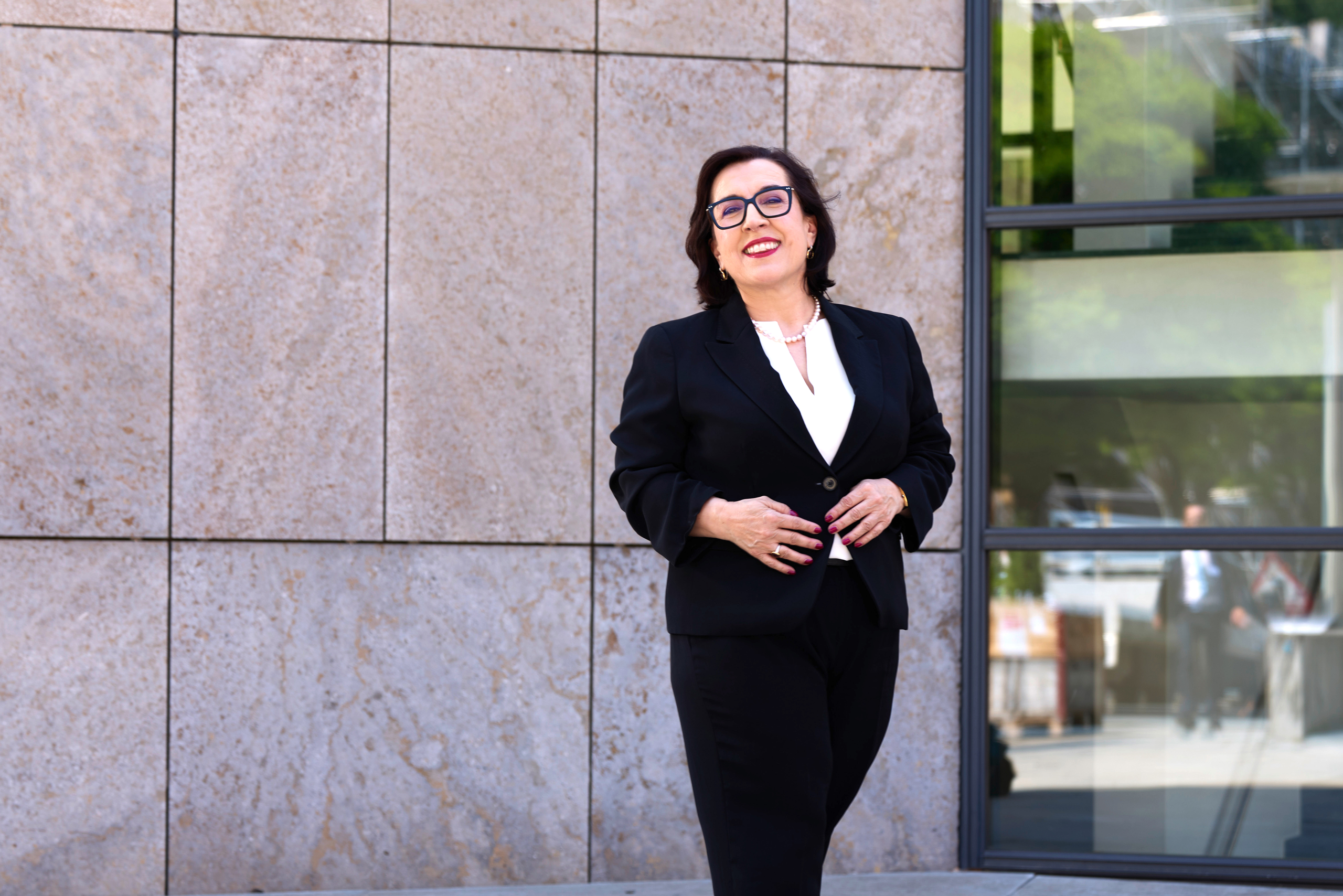 Esther Roth - {acf_team_position}